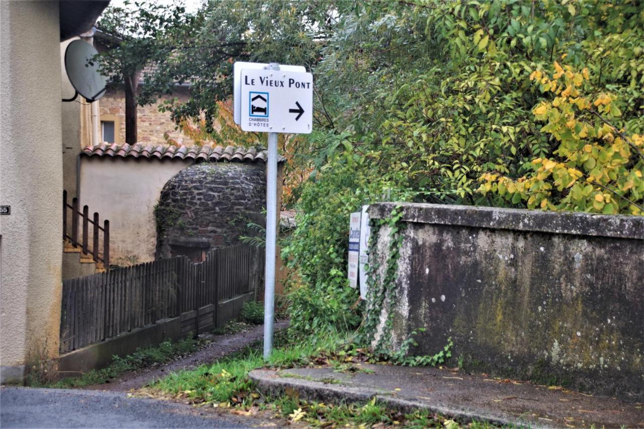 Bed and Breakfast Le Vieux Pont Saint-Julien  Екстер'єр фото